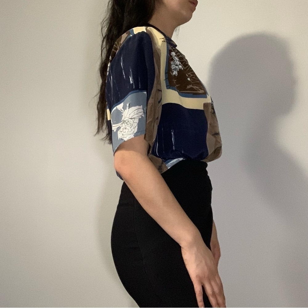 Vintage HER patterned womanβs blouse size Medium - Picture 2 of 13